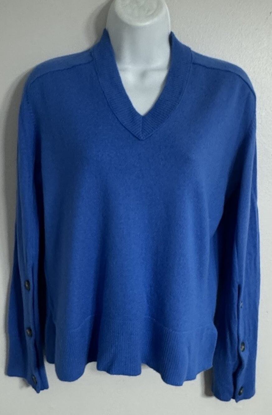 Nordstrom Sweater Women’s Size Small 100% Merino Wool V-Neck Buttons Blue